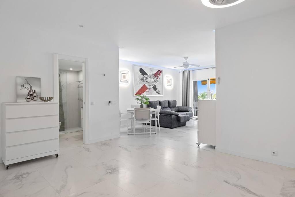 Fabulous 1 Bedroom Flat With Pool At The Golden Mile Apartamento