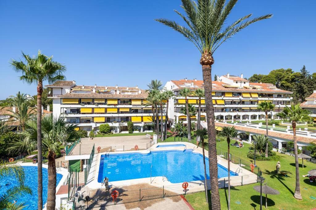 Fabulous 1 Bedroom Flat With Pool At The Golden Mile