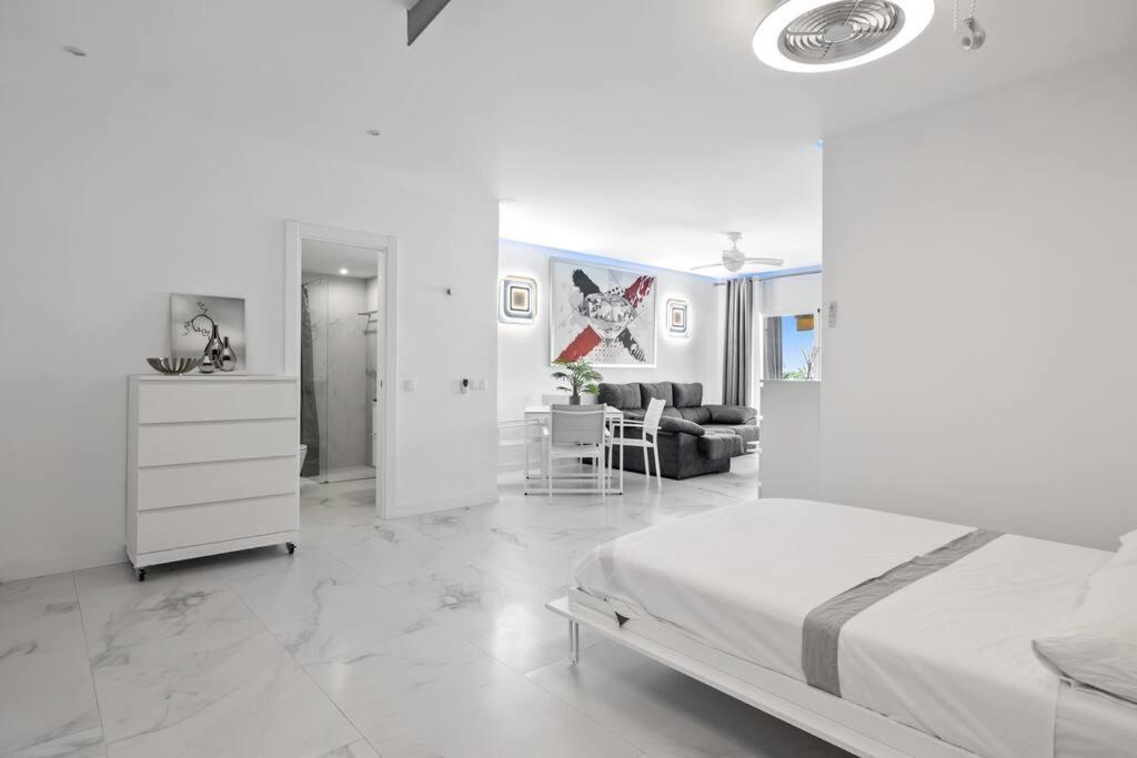 Fabulous 1 Bedroom Flat With Pool At The Golden Mile *