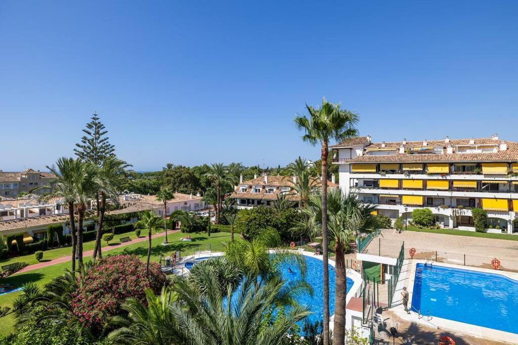 Fabulous 1 Bedroom Flat With Pool At The Golden Mile * Marbella