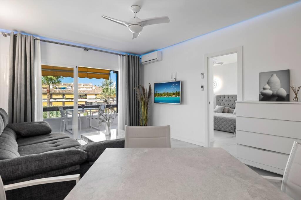 Fabulous 1 Bedroom Flat With Pool At The Golden Mile *