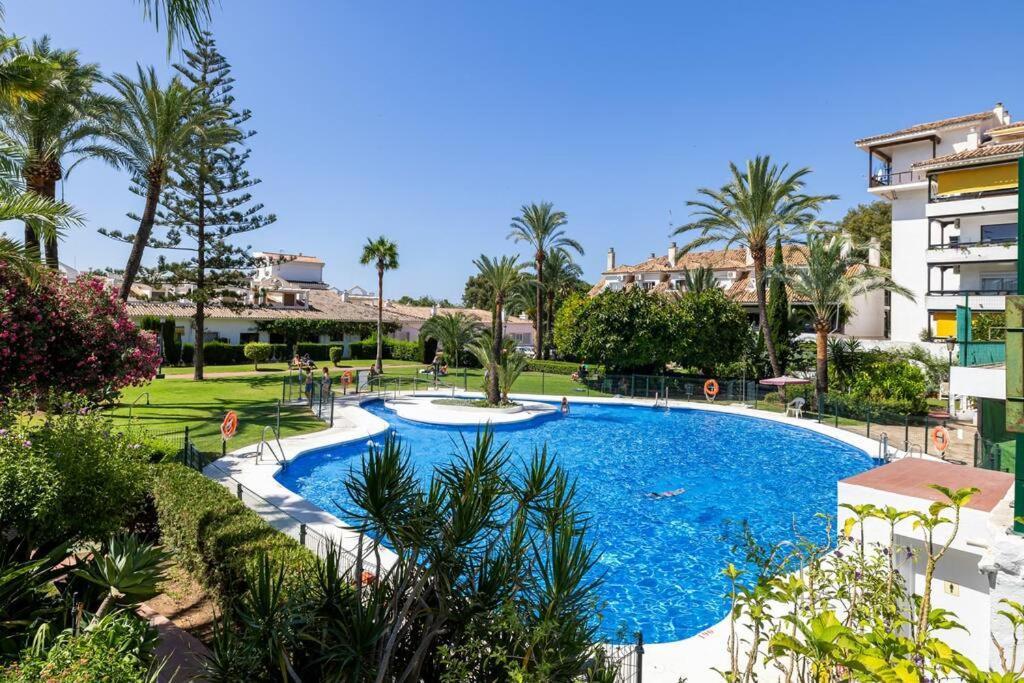 Fabulous 1 Bedroom Flat With Pool At The Golden Mile * Marbella