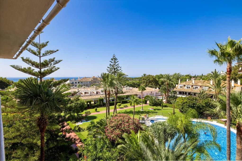 Fabulous 1 Bedroom Flat With Pool At The Golden Mile Marbella